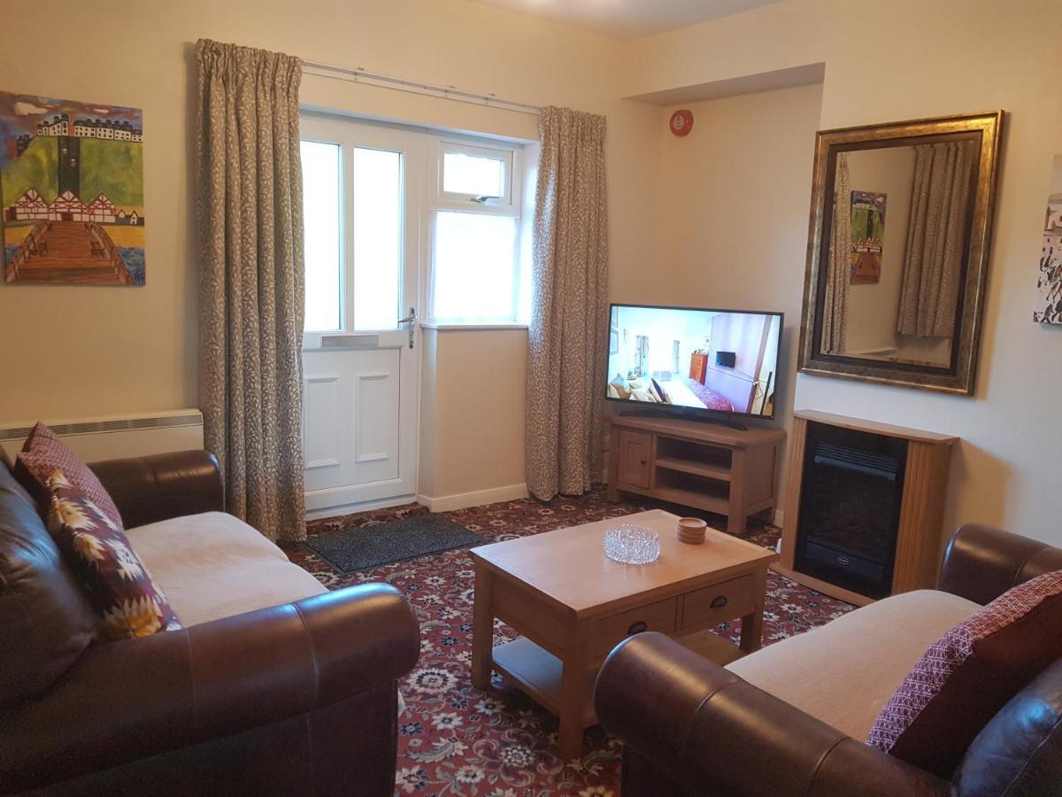 Saltburn Holidays 4 Park View Loftus Extérieur photo